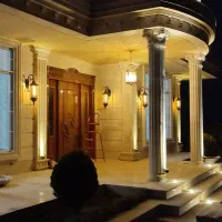 نیروی جوان علاقمند به برق ساختمان