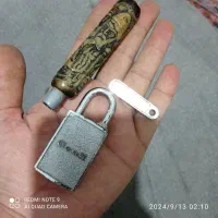 یک عدد نی که از سندلوس المانی درست شده