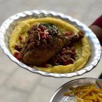 استخدام نیروی آقا کمک آشپز وارد بە منقل