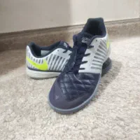 کتونی فوتسال