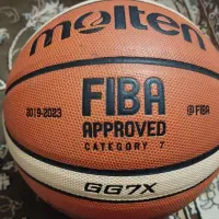 توپ بسکتبال.