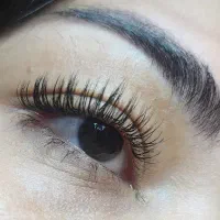 به تعدادی مدل برای اکستنشن مژه نیازمندیم