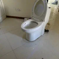 توالت فرنگی در حد نو