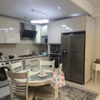 سه طبقه آپارتمان یکجا فروشی،اندیشه