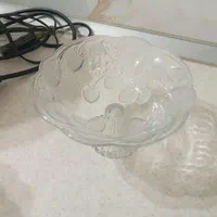 تعدای ظروف کریستال سوگا ژاپن مدل توت فرنگی|ظروف سرو و پذیرایی|اصفهان, احمدآباد|دیوار