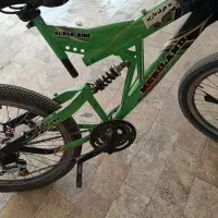 دوچرخه|دوچرخه، اسکیت، اسکوتر|گنبد کاووس, |دیوار