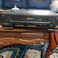 یک دستگاه ویدئو سامسونگ ویک دستگاه سی دی سامسونگ