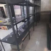 پیچ و مهره ای ، قفسه انباری