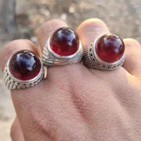 عقیق سرخ سیاه آبدار