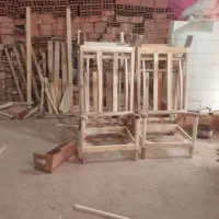 دو نفر نجار ماهر