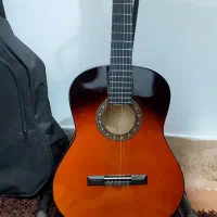 ساز بهمراه پایه و کیف|گیتار، بیس، امپلیفایر|گنبد کاووس, |دیوار