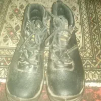 کفش|کیف، کفش، کمربند|تربت‌حیدریه, پائین ولایت|دیوار