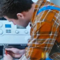 استخدام نیروی جوان