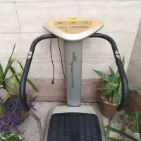 دستگاه ویبره  لاغری ک تقویت عضلات