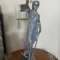 مجسمه فرشته. مجسمه عدالت