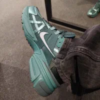 v2k سایز ۴۲ مستر