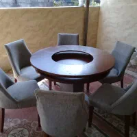 میز نهار خوری در حد نو ۶۰۰۰۰۰۰ میلیون تومان