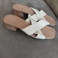 صندل پاشنه دار