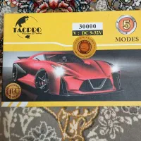 هدلایت و تعدادی چاقو فروشی