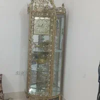 بوفه ساعت دار