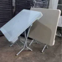 میز تاشو پلاستیکی رستورانی با پایه فلزی