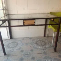 میزناهارخوری بدون صندلی