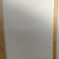 ۶ عدد تخته MDF سفید در حد نو ۱/۸۰×۲/۵ و قفسه چوبی