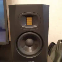 اسپیکر مانیتورینگ Adam t5v