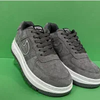 کتانی سایز42نایک ایرNIKEAIRجنس نُبوک رنگ خاکستری