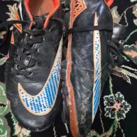 کتونی استوک و دستکش دروازبانی