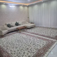 اپارتمان-صد-متری-چهارم-روی-پیلوت-سی-مترحیاط