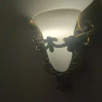 چراغ دیواری