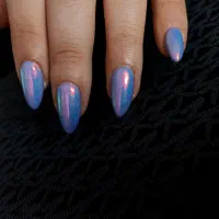 آرایشگر تخصصی ناخن و لیفت