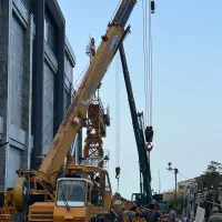 راننده جرثقیل و پایه یک