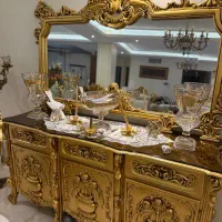 کنسول و اینه و ویترین