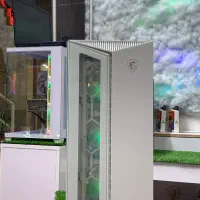کیس گیمینگ MSI  rx5700xt with|رایانه رومیزی|خوی, |دیوار