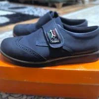 فروش کفش|کیف، کفش، کمربند|چهارباغ, |دیوار