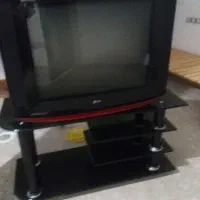 تلویزیون ومیز تلویزیون