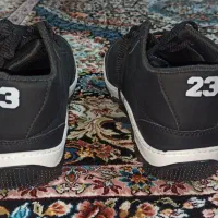 کفش|کیف، کفش، کمربند|اشتهارد, |دیوار