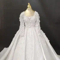 تعدادی لباس عروس شیک بخاطر جمع اوری مغازه فروشی|لباس|هریس, |دیوار