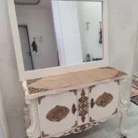 آینه و کنسول سلطنتی