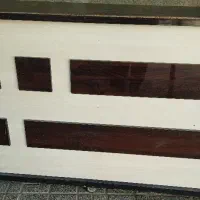 میز کاملا سالم و تمیز