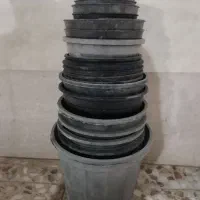 27 تا گلدان پلاستیکی بزرگ و کوچک