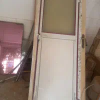 یک در  ۲ متر در ۸۰