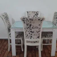 میز غذاخوری چهارنفره در حد نو