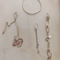 النگو و گوشواره و پلاک و زنجیر و دستبند