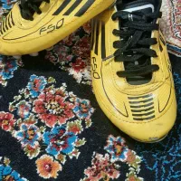 دستکش بوکس نو کفش فوتبالی مخصوص چمن|تجهیزات ورزشی|ساوه, |دیوار