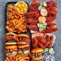 نیروی خانم ماهر جهت تکمیل پرسنل فست فودی|استخدام خدمات فروشگاه و رستوران|الشتر, |دیوار