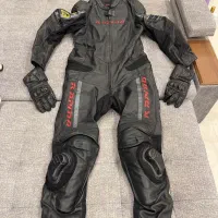 لباس چرم موتور سواری  برند معروفه راپیدو