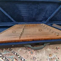 سنتور|سازهای سنتی|شاهین‌شهر, خانه کارگر|دیوار